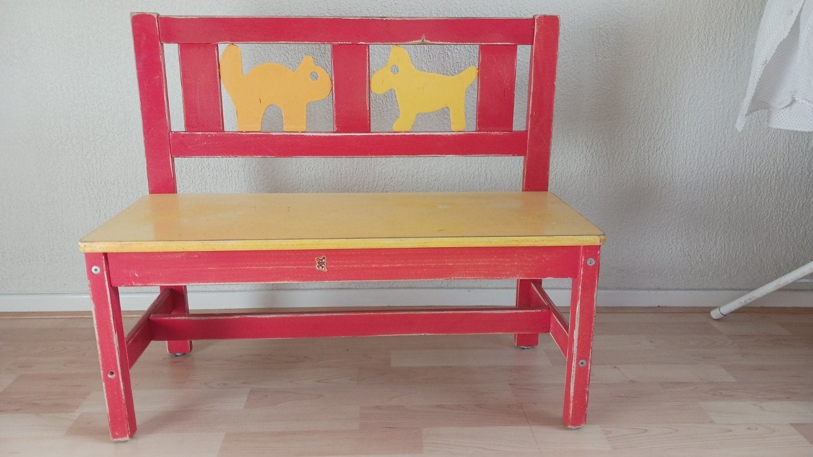 Leuk kinderbankje met dierenfiguren - opknapper, Ophalen, Gebruikt, Stoel