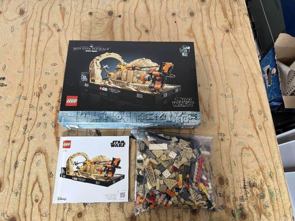 LEGO Star Wars Mos Espa Podrace diorama (75380), Kinderen en Baby's, Speelgoed | Duplo en Lego, Compleet, Info@lego.com, Star Wars