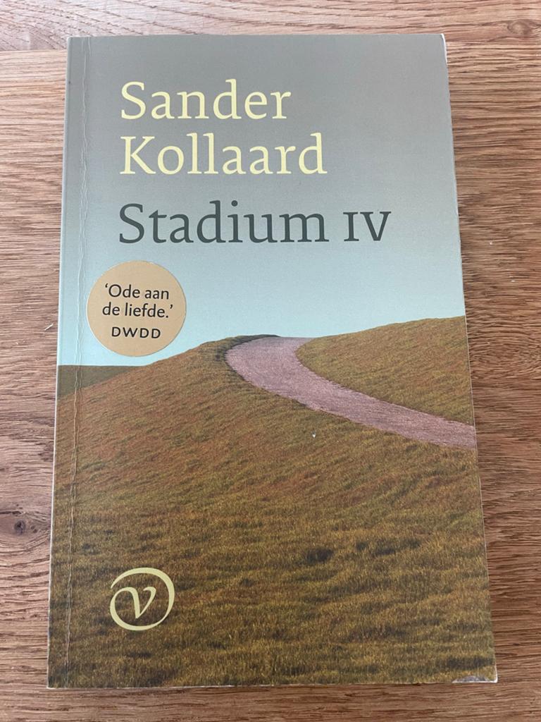 Sander Kollaard - Stadium IV, Boeken, Ophalen of Verzenden, Zo goed als nieuw, Sander Kollaard