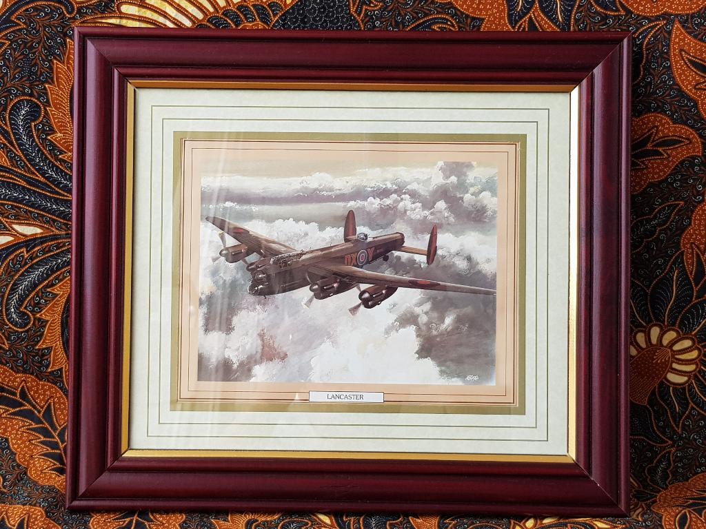 Mooie oude ingelijste militaria prent van een Lancaster., Ophalen of Verzenden
