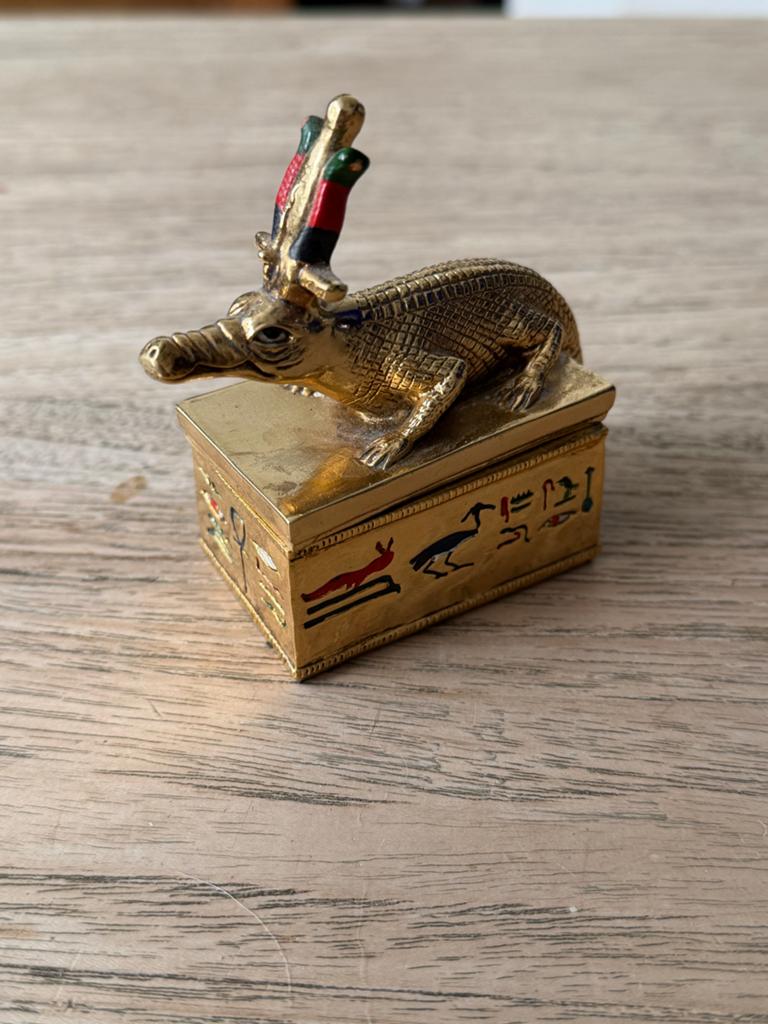 Egyptische krokodil beeldje/doosje, Ophalen of Verzenden