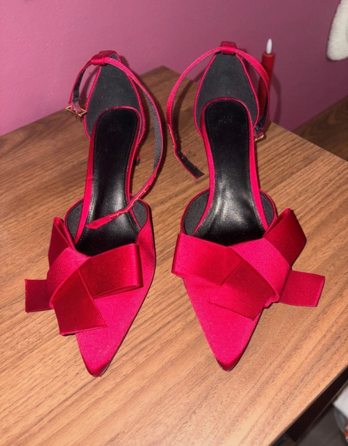 H&M Rode Pumps met Strik - Maat 36, Pumps, Ophalen of Verzenden, Zo goed als nieuw, Rood