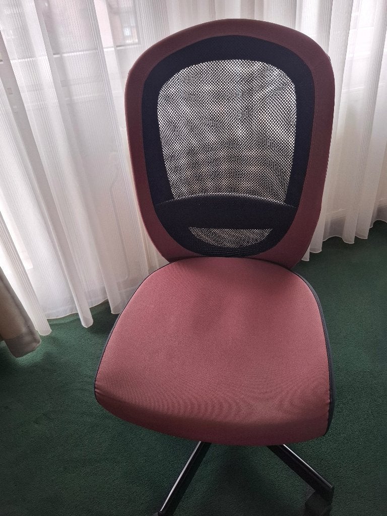 Ikea Flintan bureaustoel, Huis en Inrichting, Bureaustoelen, Ophalen, Zo goed als nieuw, Roze, Bureaustoel