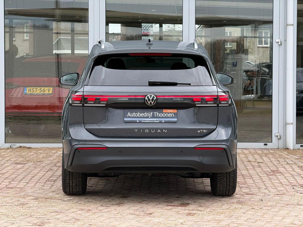 Volkswagen Tiguan 1.5 eTSI Life Edition 150pk | Trekhaak | 3, 12 maanden, Stof, 4 cilinders, Bedrijf