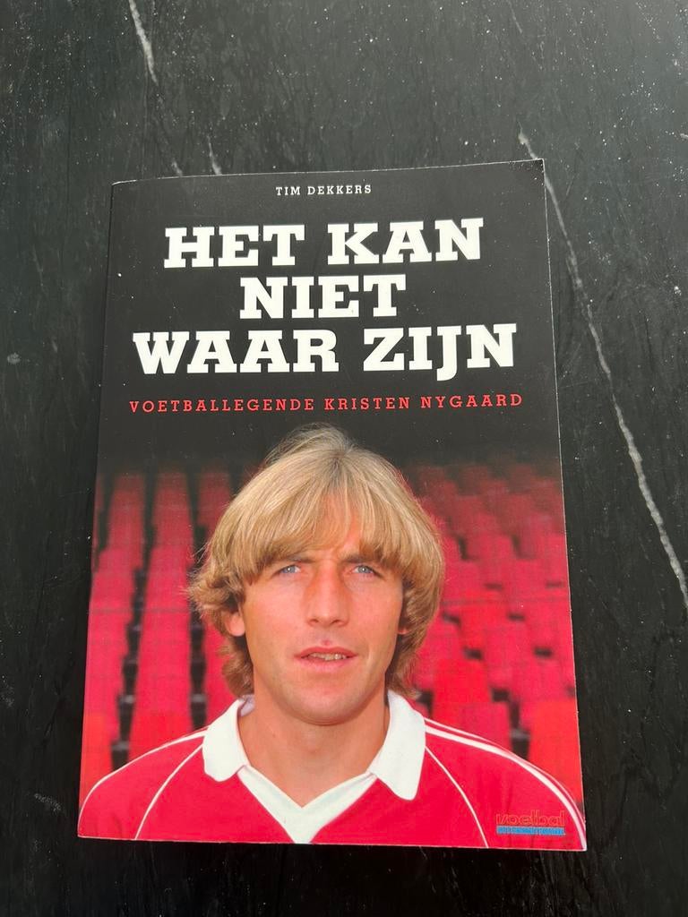 KRISTEN NYGAARD het kan niet waar zijn AZ’67, Verzamelen, Sportartikelen en Voetbal, Ophalen of Verzenden, Nieuw, AZ, Boek of Tijdschrift