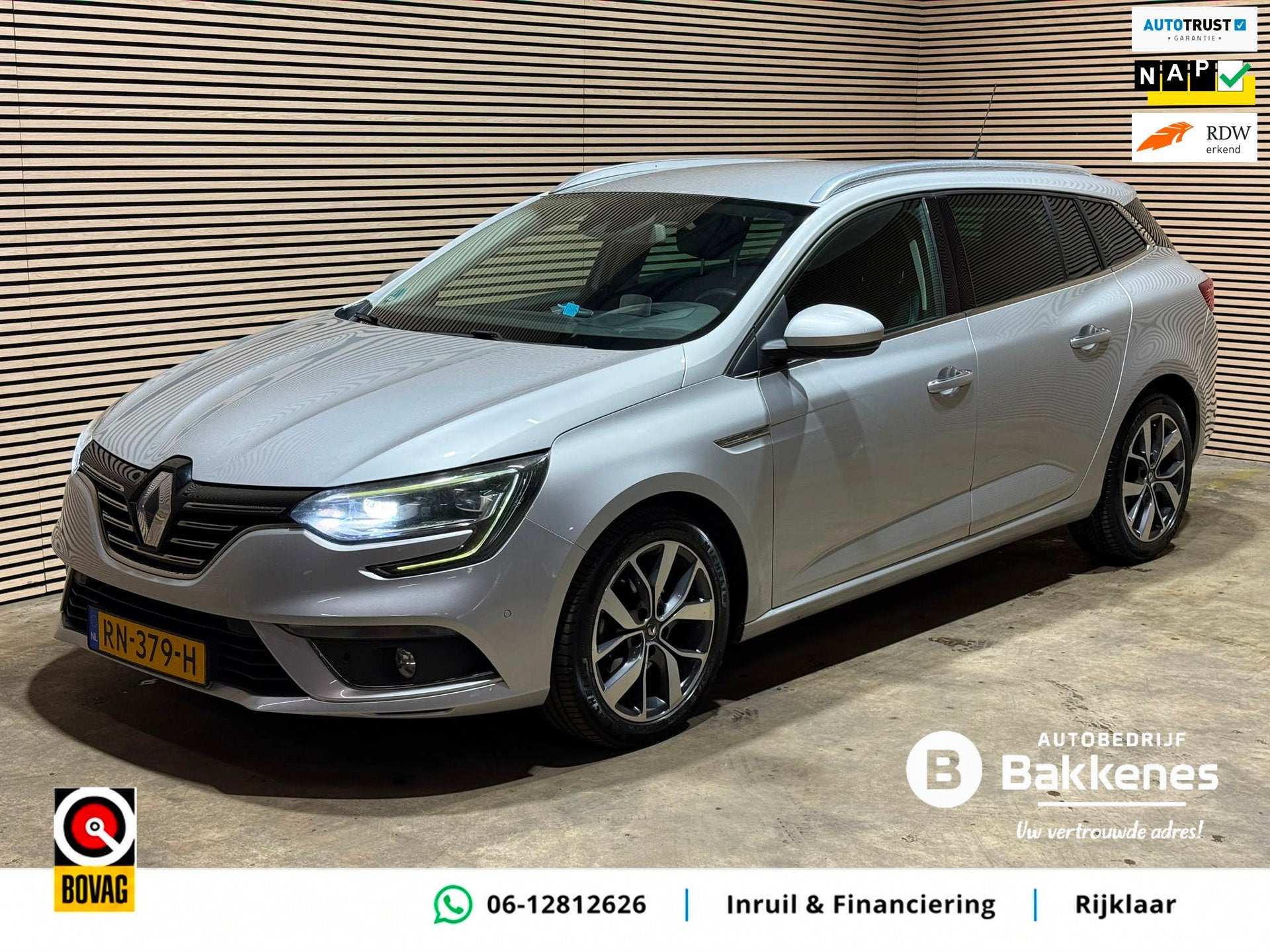 Renault Mégane Estate 1.2 TCe Bose | Camera | Automaat | 1e, Gebruikt, 4 cilinders, Met garantie (alle), Leder en Stof