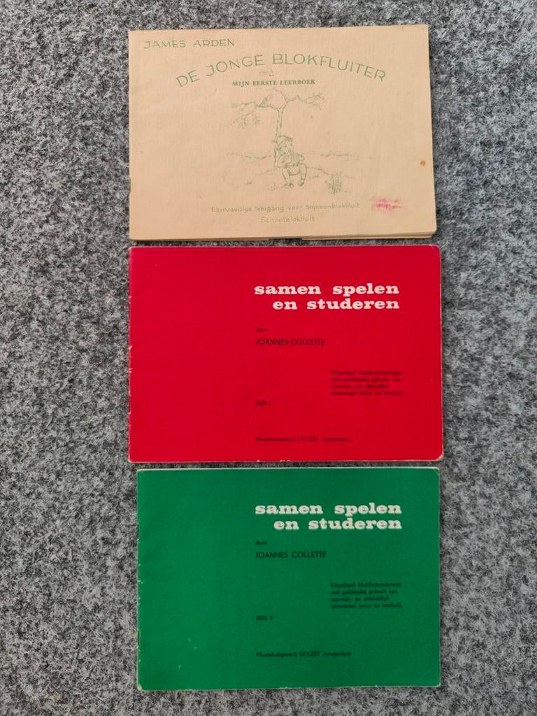 3 blokfluit lesboeken James arden, Ophalen of Verzenden, Gelezen