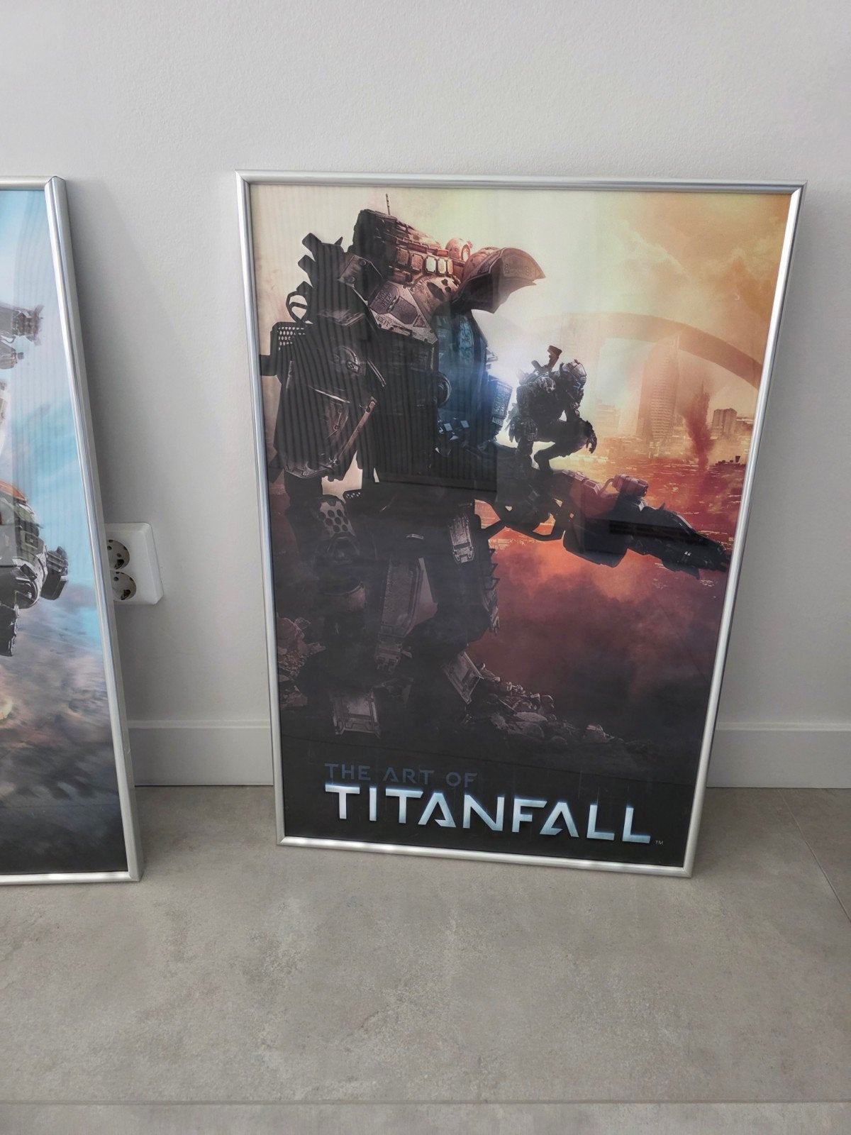 Titanfall canvas met omlijsting (80x40), Deurposter of groter, Ophalen of Verzenden, Canvas of Doek, Overige onderwerpen