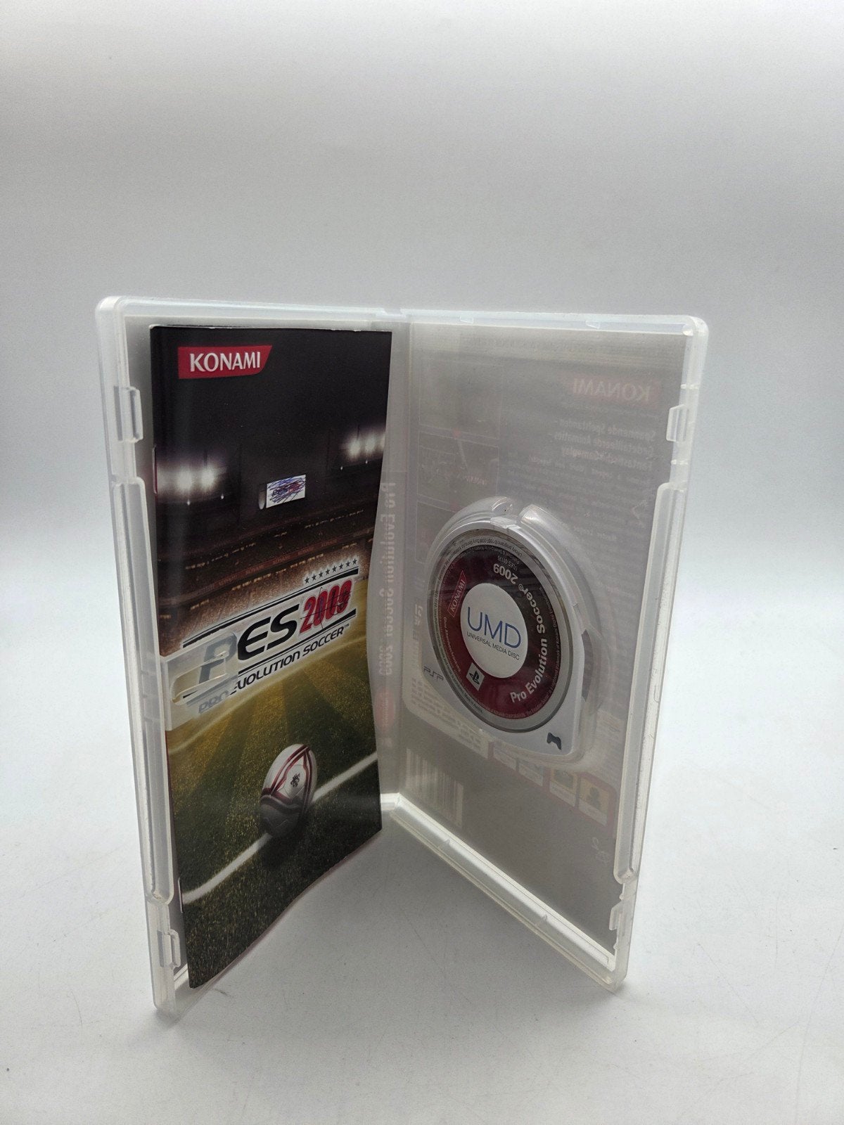 PES 2009 Pro Evolution Soccer PSP Platinum, Gebruikt, Konami Digital Entertainment B.V., 1183 NW Amstelveen, Nederland, 1 speler