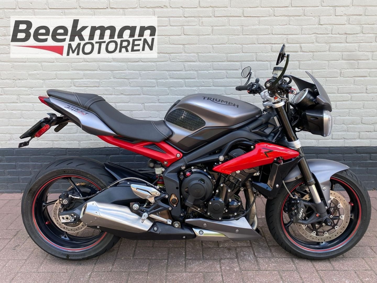 TRIUMPH STREET TRIPLE R ABS  (bj 2015) 20,632 km 675 GREY, 675 cc, Motorrijbewijs A, Bedrijf, Meer dan 35 kW