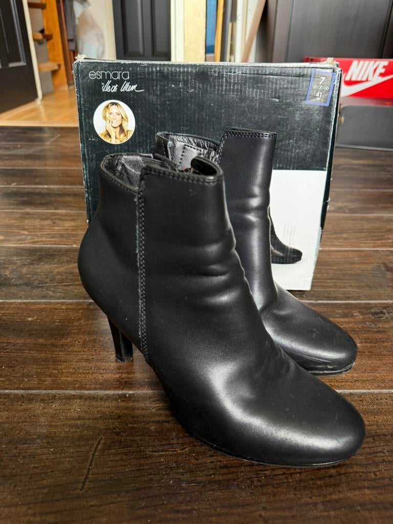 Pumps van Heili Klum, Kleding | Dames, Schoenen, Ophalen of Verzenden, Zo goed als nieuw, Zwart