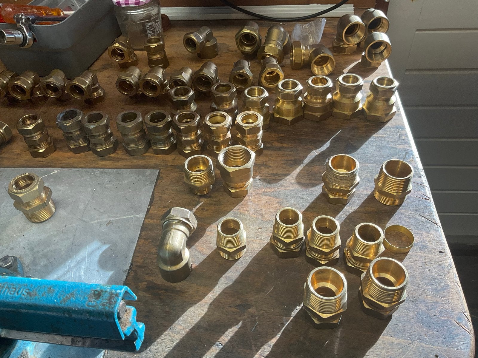 Diverse messing koppelingen en fittingen 22 en 28 mm, Ophalen of Verzenden, Nieuw, Overige materialen, Overige typen