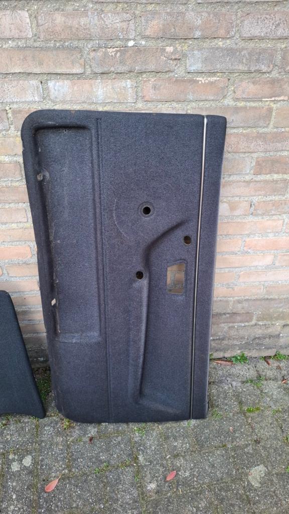 Golf 2 mk2 zwart hoedenplankdrager set L en R

Golf 2 mk2 de, Auto-onderdelen, Ophalen of Verzenden