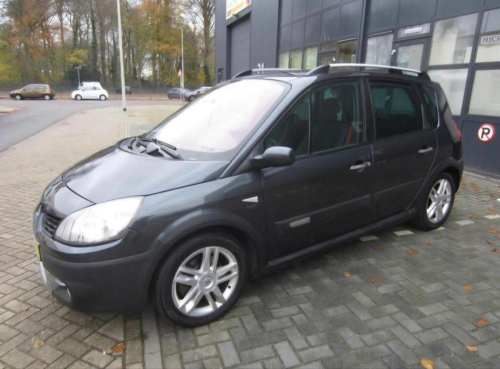 Renault Scénic 2.0 16V 99KW 2007 Grijs keyless entry, Auto's, 1998 cc, 4 cilinders, Origineel Nederlands, Zilver of Grijs