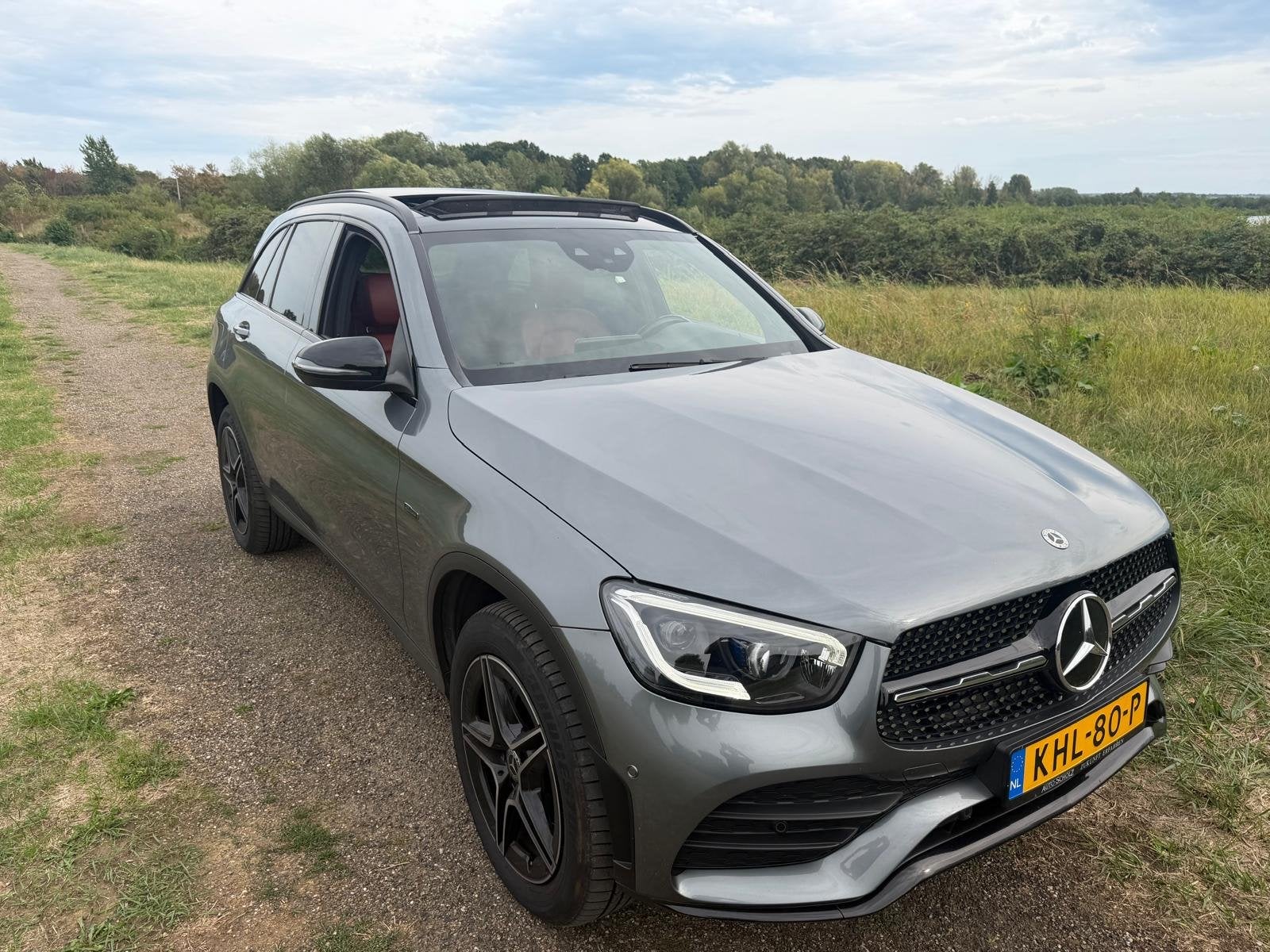 Mercedes-Benz GLC 300de 306pk 4MATIC 9G-TRONIC 2021 Grijs, Auto's, Mercedes-Benz, Automaat, 194 pk, 4 cilinders, 2000 kg