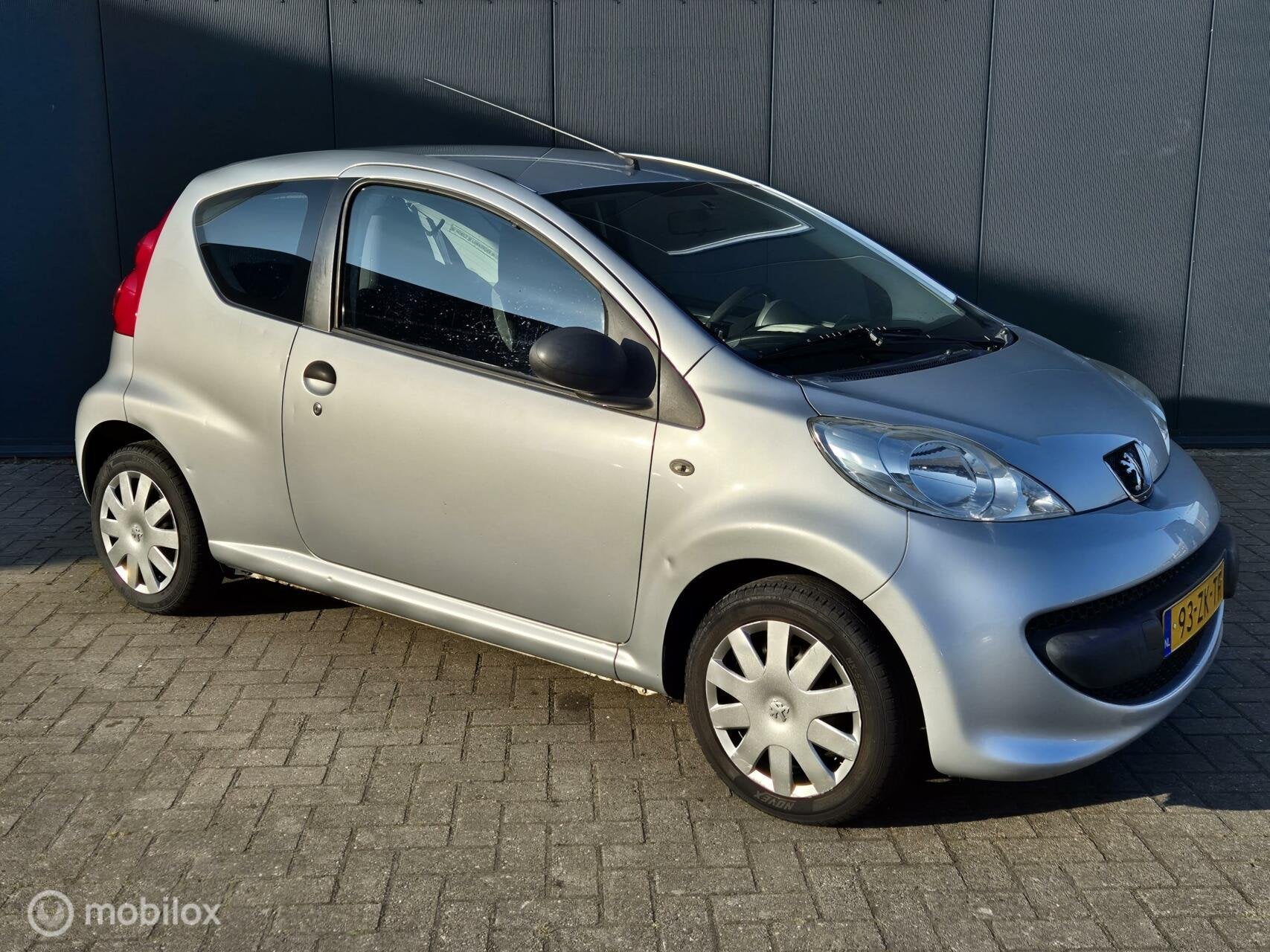Peugeot 107 1.0-12V XR|APK 6-2027, Auto's, Voorwielaandrijving, Metallic lak, Gebruikt, 4 stoelen