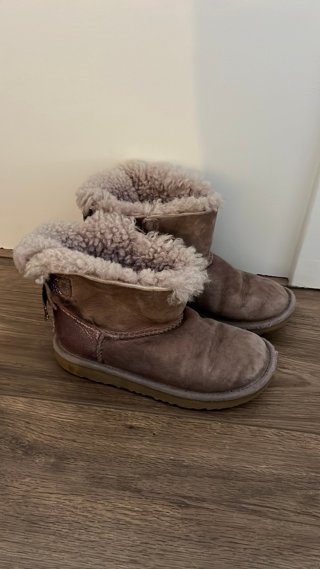 UGG paars 32,5, Gebruikt, Meisje, Ophalen of Verzenden, Laarzen