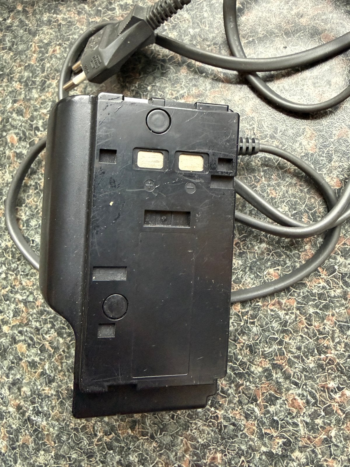 Sony AC Power Adaptor AC-V25A - Oplader voor camera, Gebruikt, Sony, Oplader, Opladen via netstroom