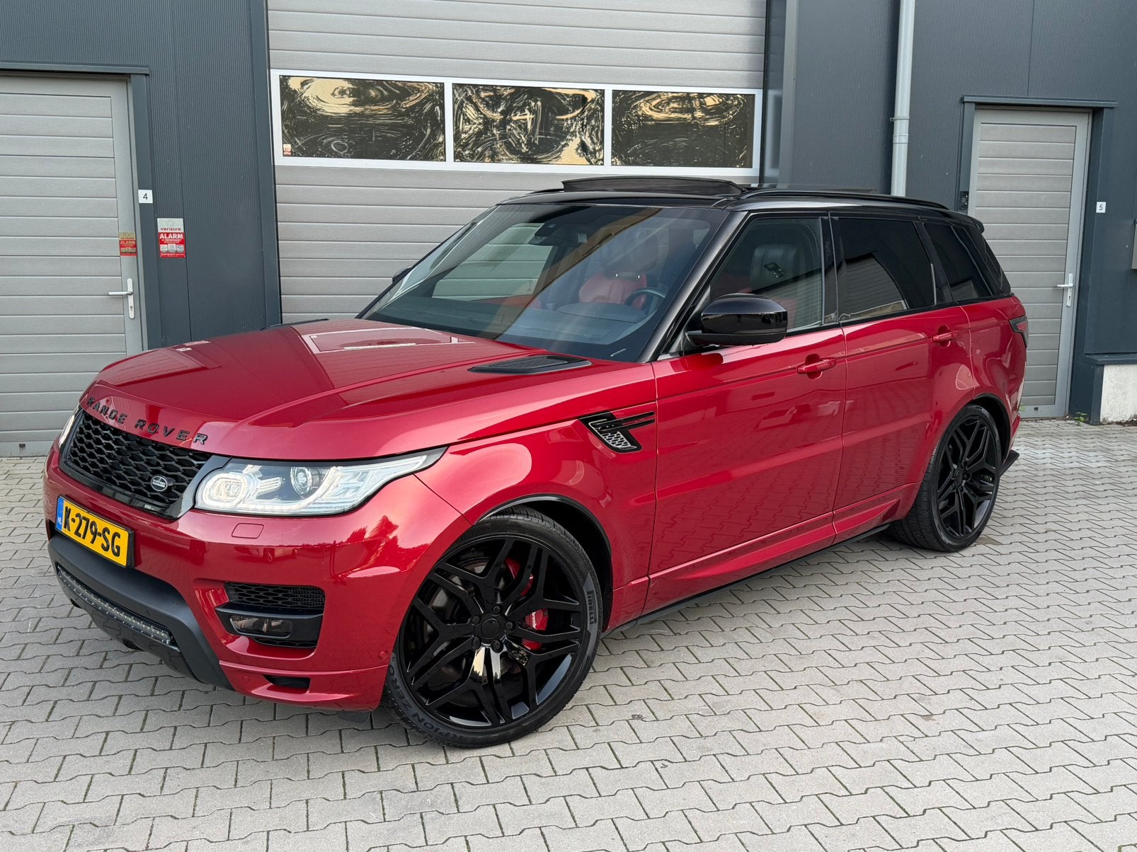 Land Rover Range Rover (sport) 4.4 Sdv8 AUT 2014 Rood, Auto's, Automaat, 8 cilinders, 7 stoelen, 11 km/l