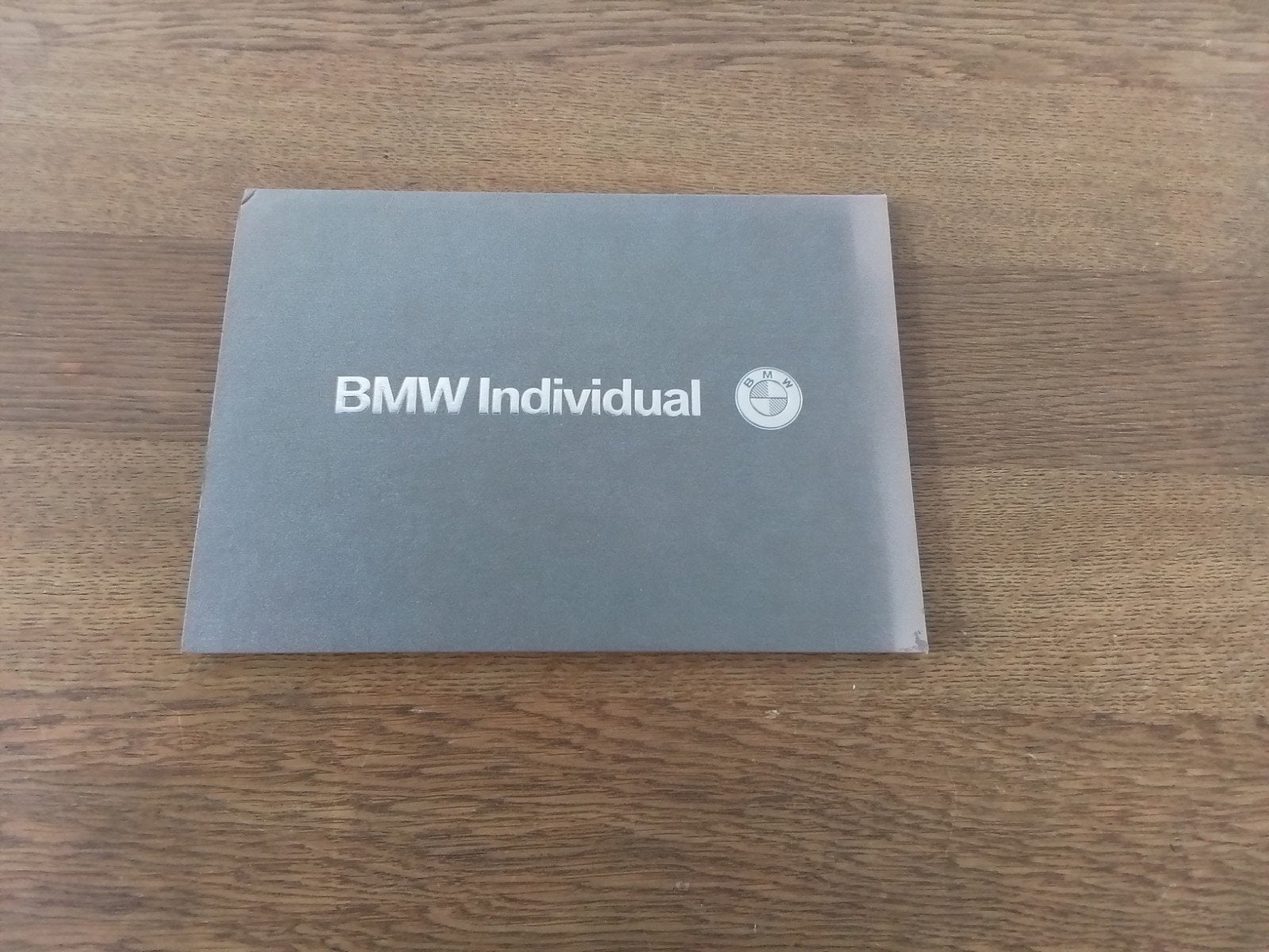 Folder mapje BMW Individual, Boeken, Ophalen of Verzenden, Zo goed als nieuw, BMW