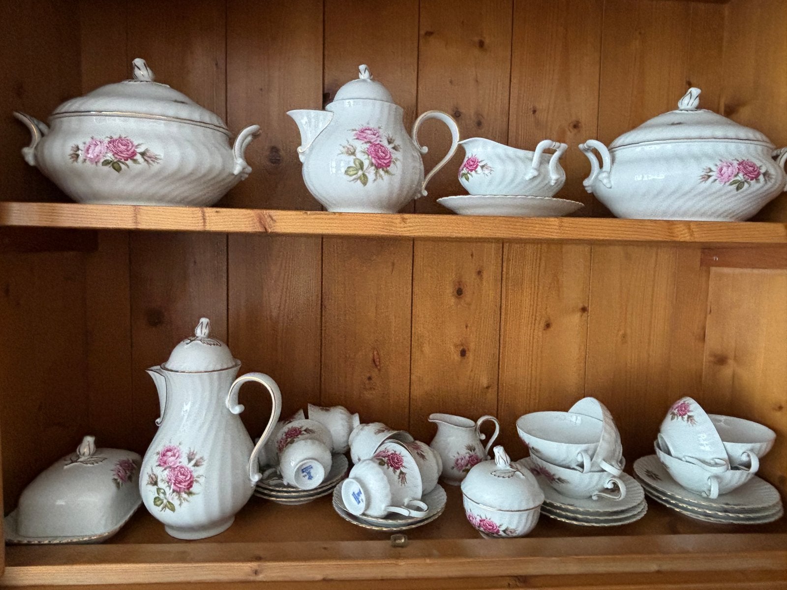 AK Kaiser Moosrose Servies, Ophalen
