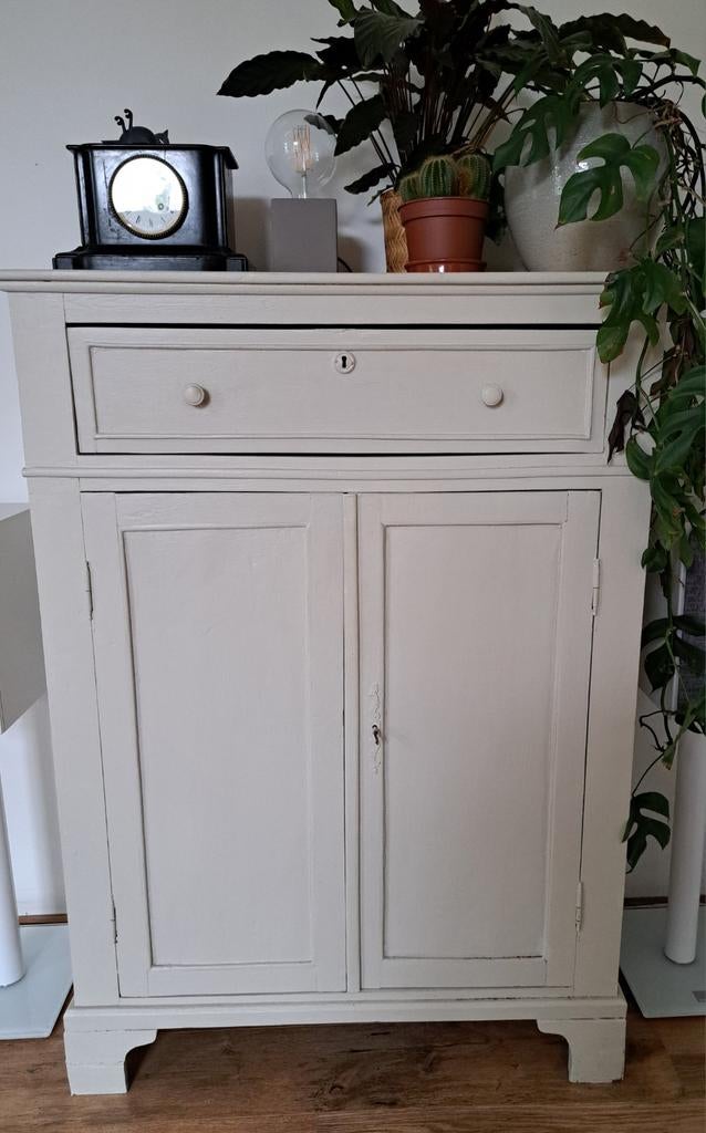 Ruime vintage tv/computerkast/opbergkast, Ophalen