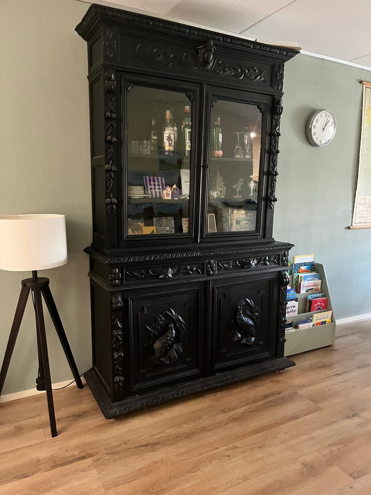 Antieke buffetkast, Met plank(en), Glas, 200 cm of meer, Zo goed als nieuw