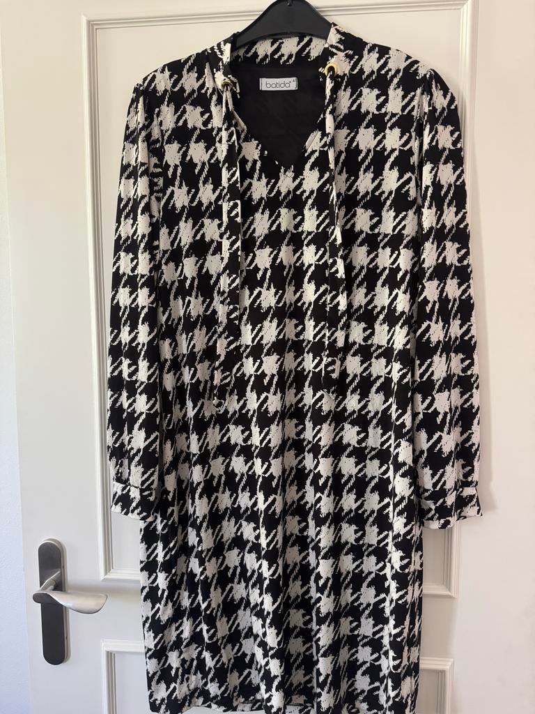 Batida jurk zwart-wit pied-de-poule gevoerd maat 5 (44), Kleding | Dames, Jurken, Maat 38/40 (M), Zwart, Ophalen of Verzenden