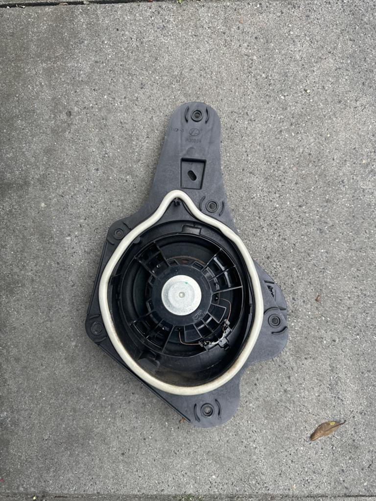 Speeker achter links peugeot 3007 /2018, Auto diversen, Autospeakers, Ophalen of Verzenden