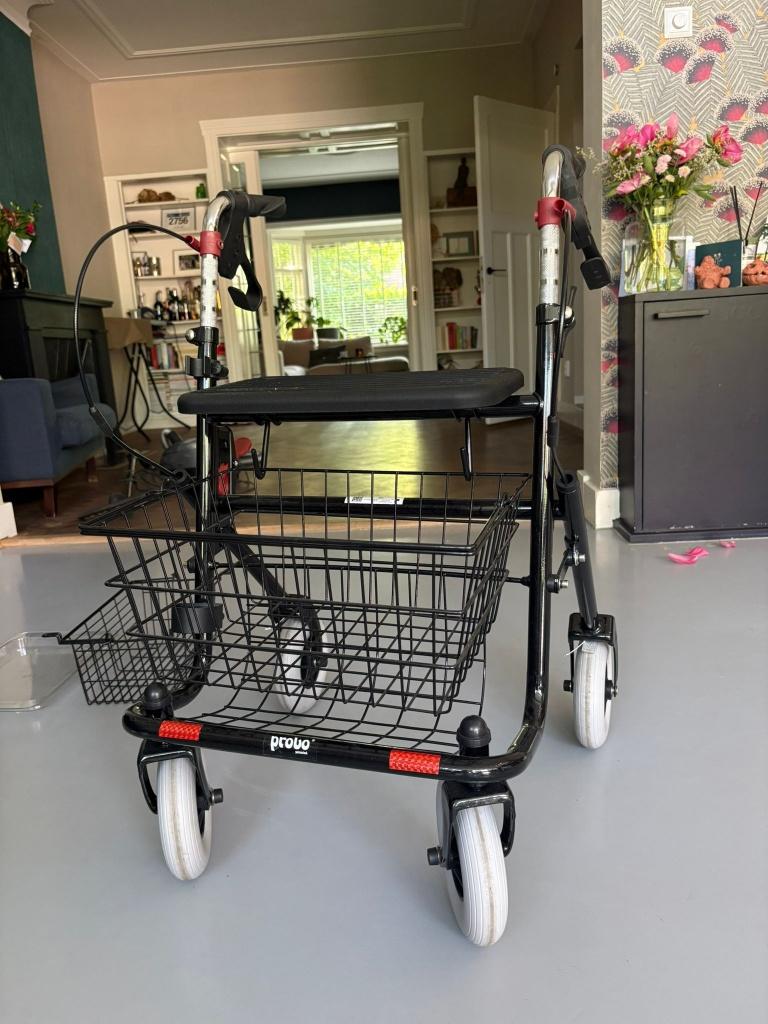 Rollator Premis Provo G2 (zwart) - M, Diversen, Rollators, Ophalen, Opvouwbaar, Zo goed als nieuw