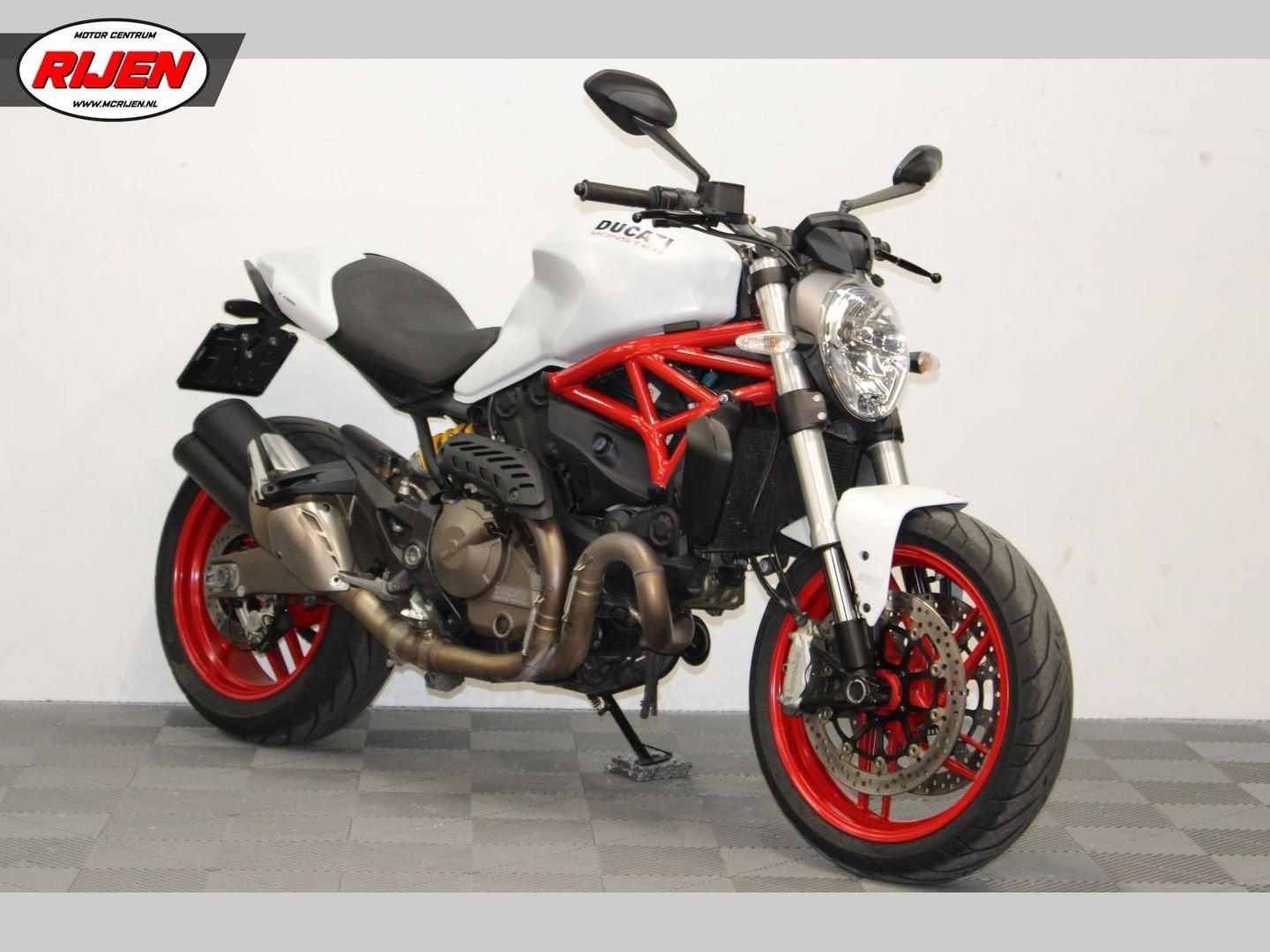 DUCATI MONSTER 821 (bj 2016), Motoren, DUCATI, 2 cilinders, Motorrijbewijs A, Bedrijf