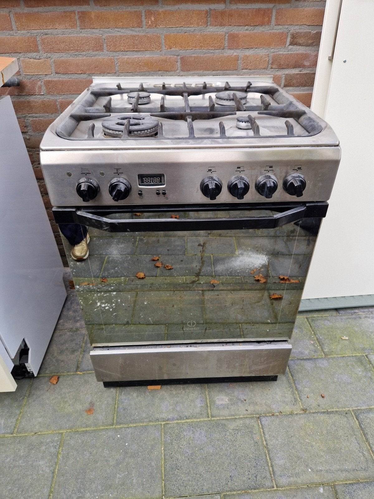 Gebruikt gasfornuis met oven - Gratis af te hal, Witgoed en Apparatuur, Ophalen, Gebruikt, 4 kookzones, Gas