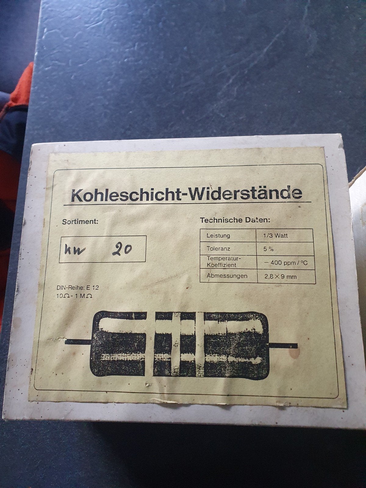 weerstanden 2 dozen, Ophalen