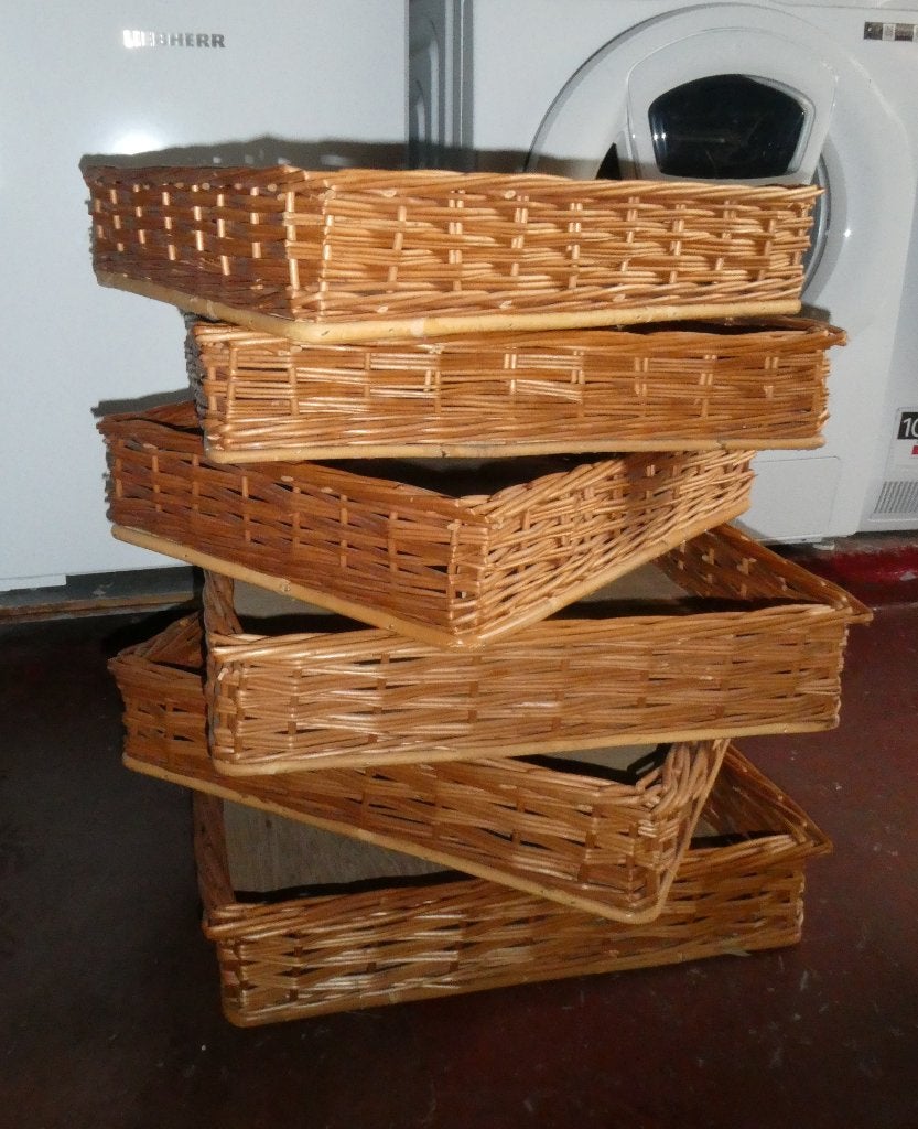 Rieten manden is nette staat 2 verschillende afmetingen., Huis en Inrichting, Woonaccessoires | Schalen en Manden, Ophalen, Mand