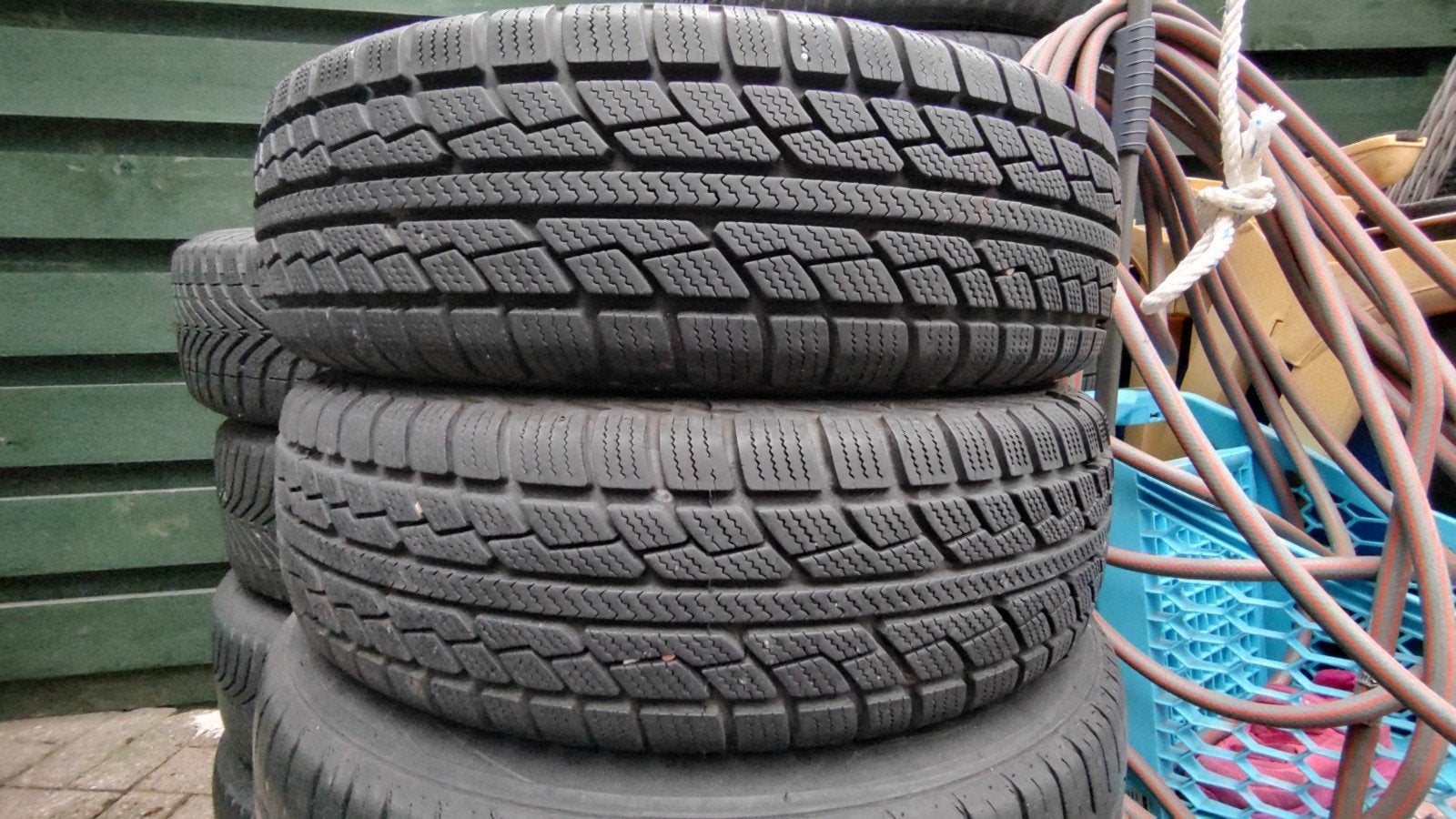 Te koop aanhanger banden met velg, Ophalen