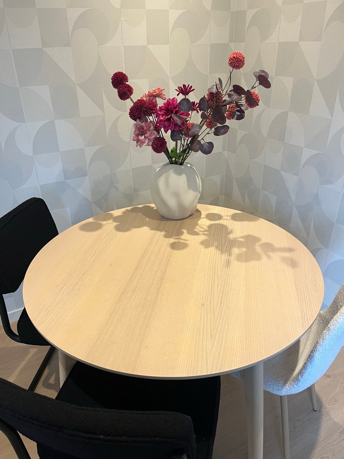 IKEA LISABO eettafel, essenfineer, 105 cm, Ophalen, 100 tot 150 cm, Rond, Zo goed als nieuw