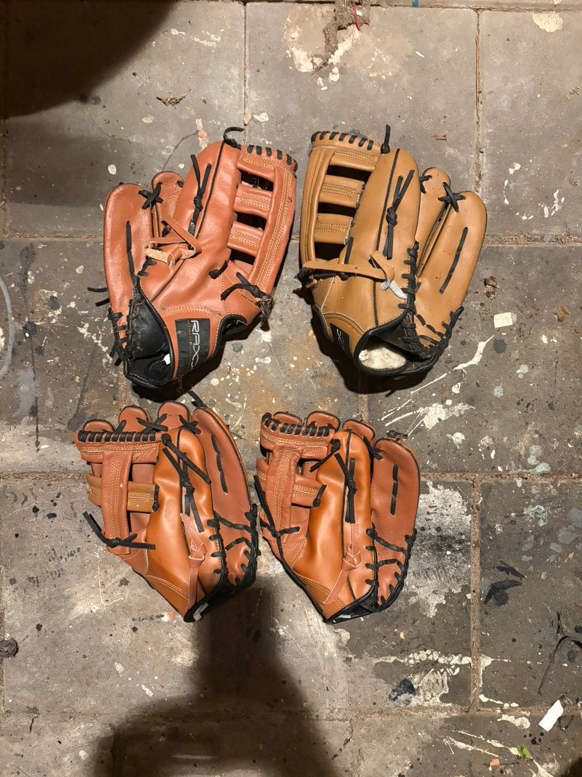 4 Honkbal softbal handechoenen nooit gebruikt 1 linkshandige, Sport en Fitness, Ophalen of Verzenden, Zo goed als nieuw, Handschoen