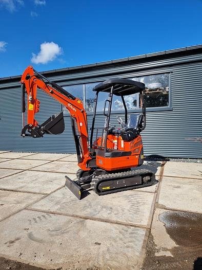 Rhinoceros xn18 3 cil kubota diesel, Zakelijke goederen, Graafmachine