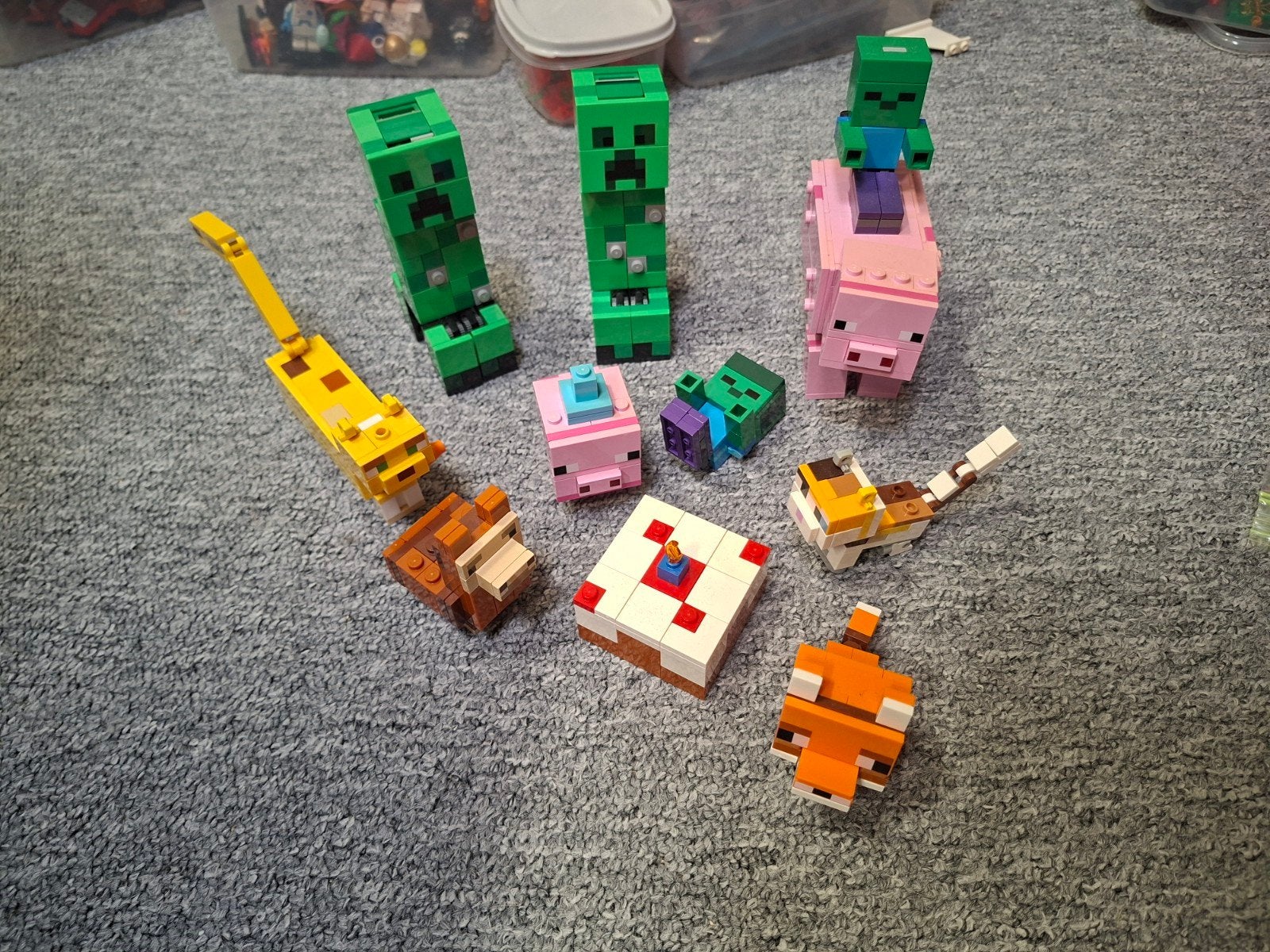 Lego Minecraft 2 sets: Baby Pig Birthday & meer!, Ophalen of Verzenden, Zo goed als nieuw