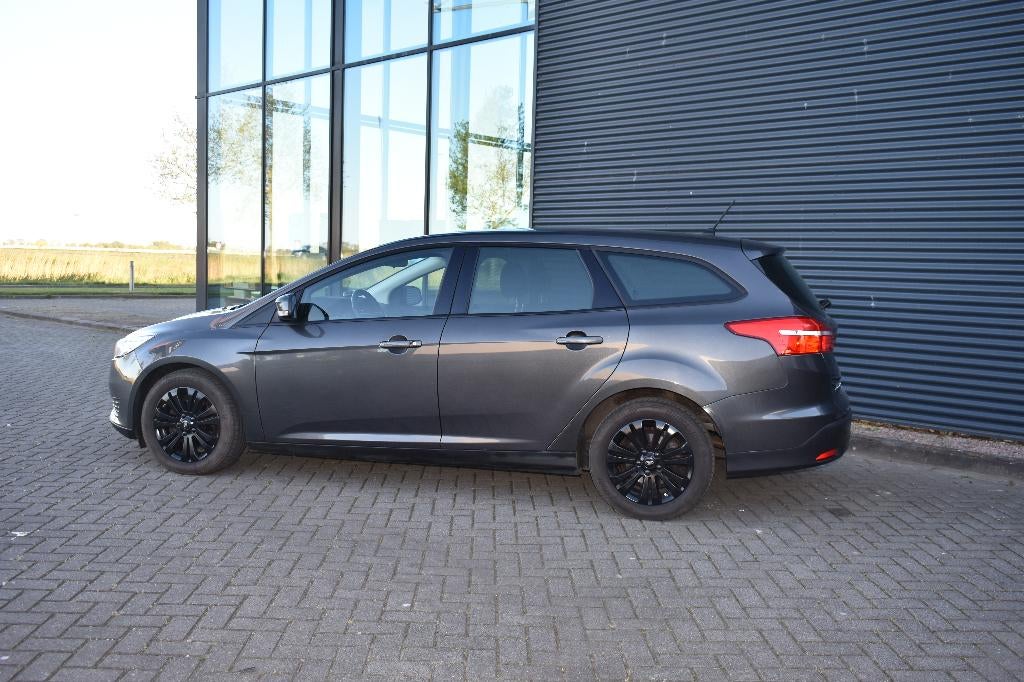 Ford Focus 2018 1.0 ecoboost, zuinig rijden, Origineel Nederlands, Handgeschakeld, 999 cc, 66 €/maand
