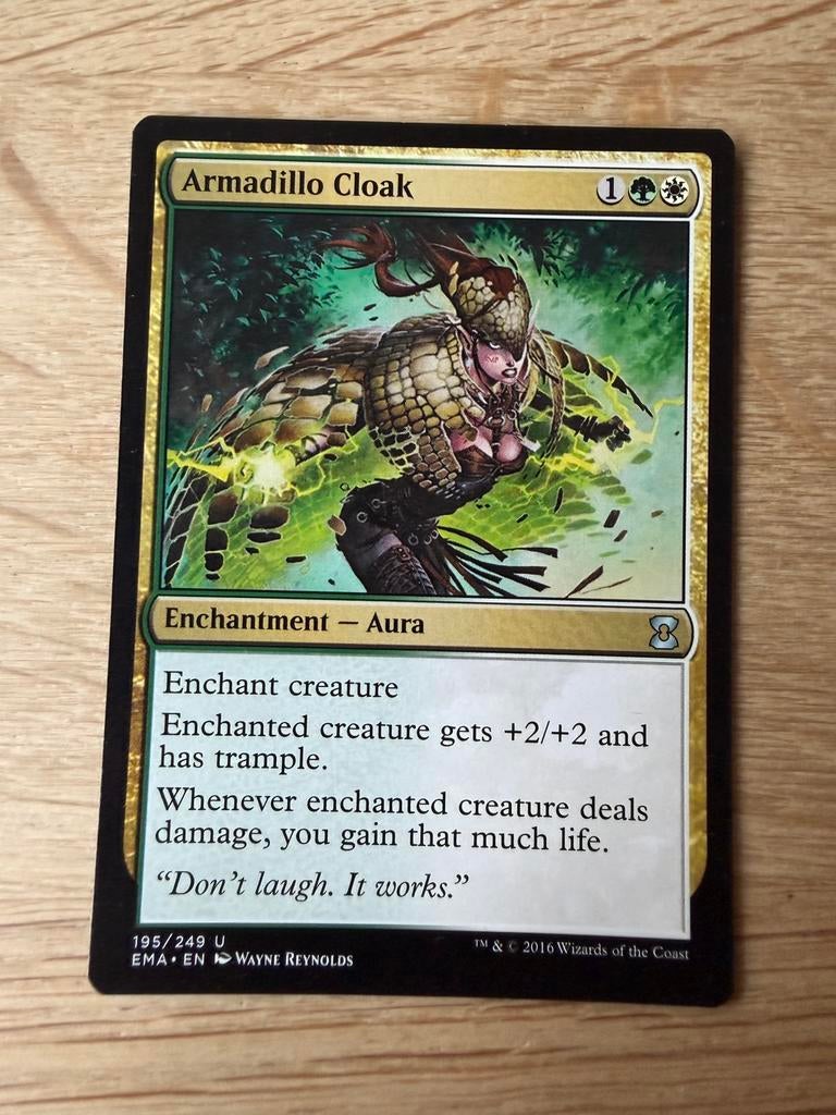 Armadillo Cloak (Eternal Masters) Mint, Ophalen of Verzenden, Nieuw, Losse kaart