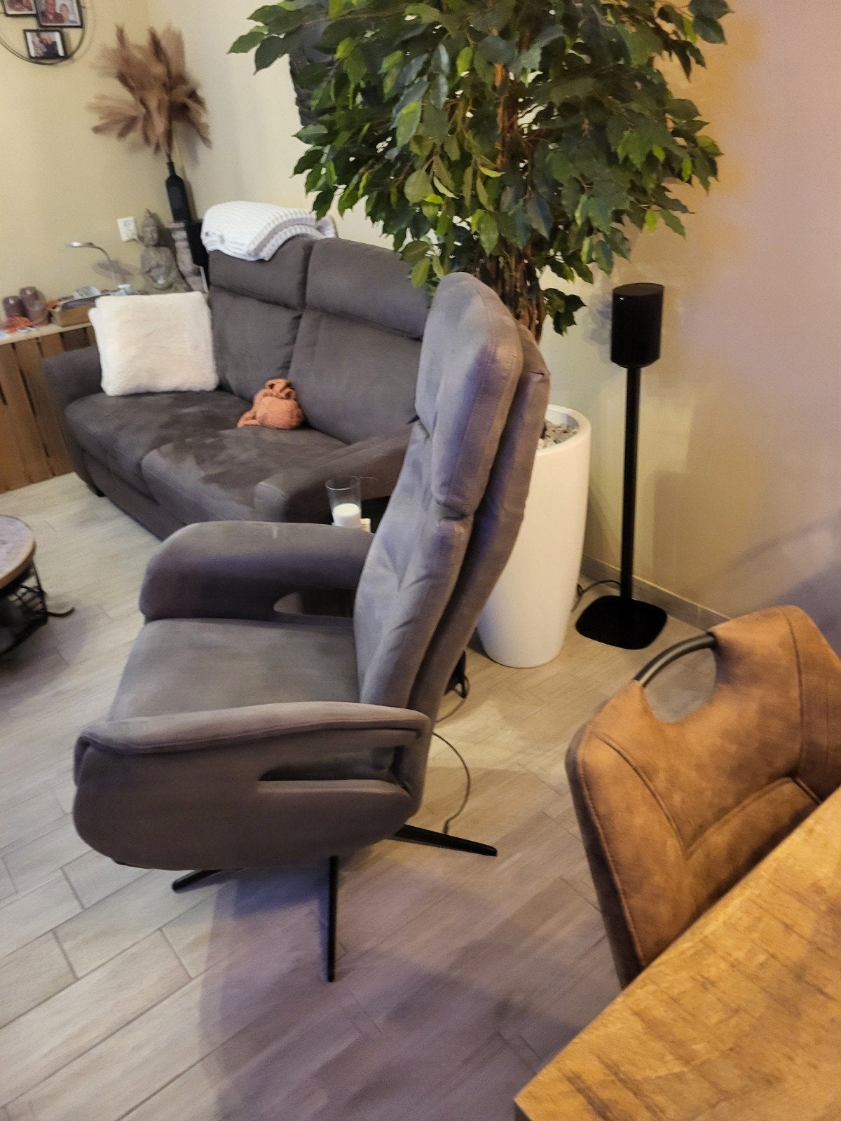 Relaxstoel - 3 jaar oud, nog 2 jaar garantie, Ophalen of Verzenden, Gebruikt