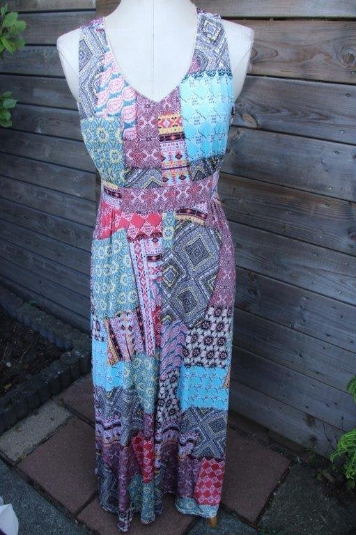 Jurk gekleurd Paprika mt S (44) Maxi Vaste prijs, Kleding | Dames, Jurken, Overige kleuren, Maat 42/44 (L), Ophalen of Verzenden