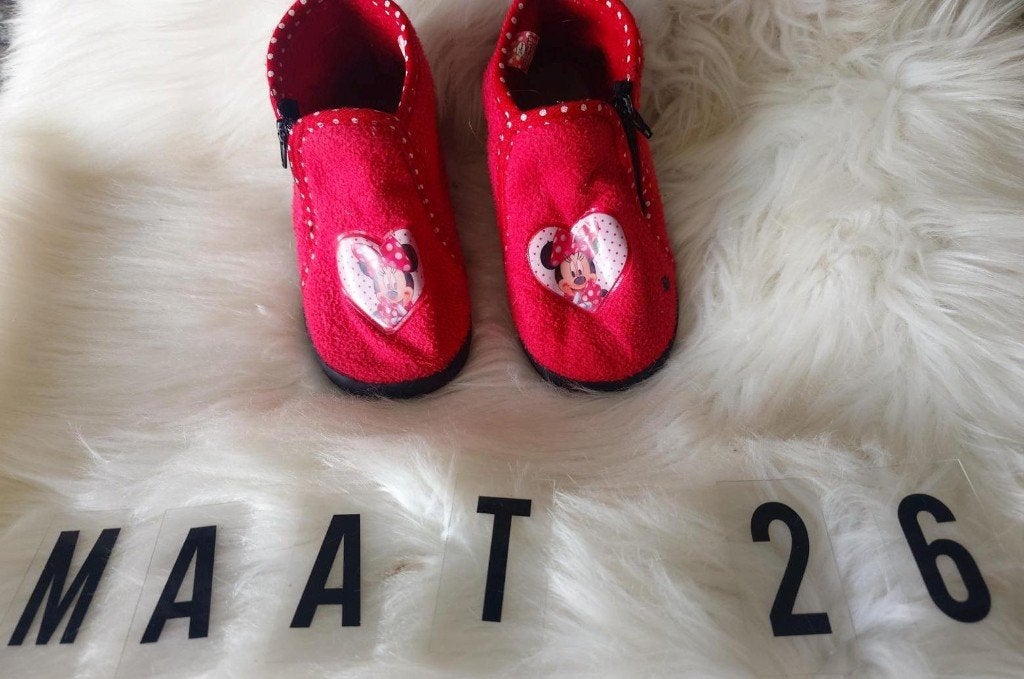 Rode pantoffels Minnie Mouse maat 26, Disney, Gebruikt, Meisje, Overige typen