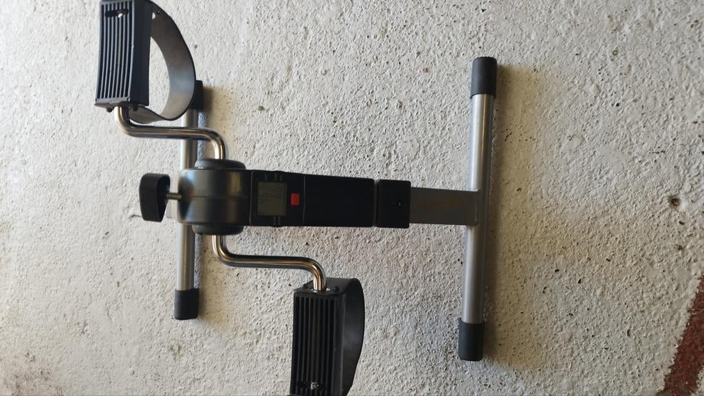 Compacte fietstrainer voor revalidatie en oefeningen, Sport en Fitness, Fitnessmaterialen, Gebruikt, Overige typen, Benen, Ophalen of Verzenden