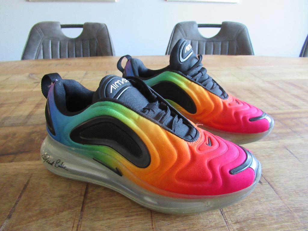 Nike regenboog vlag sneaker maat 36 van Gilbert Baker 2019, Nike, Ophalen of Verzenden, Sneakers of Gympen, Zo goed als nieuw