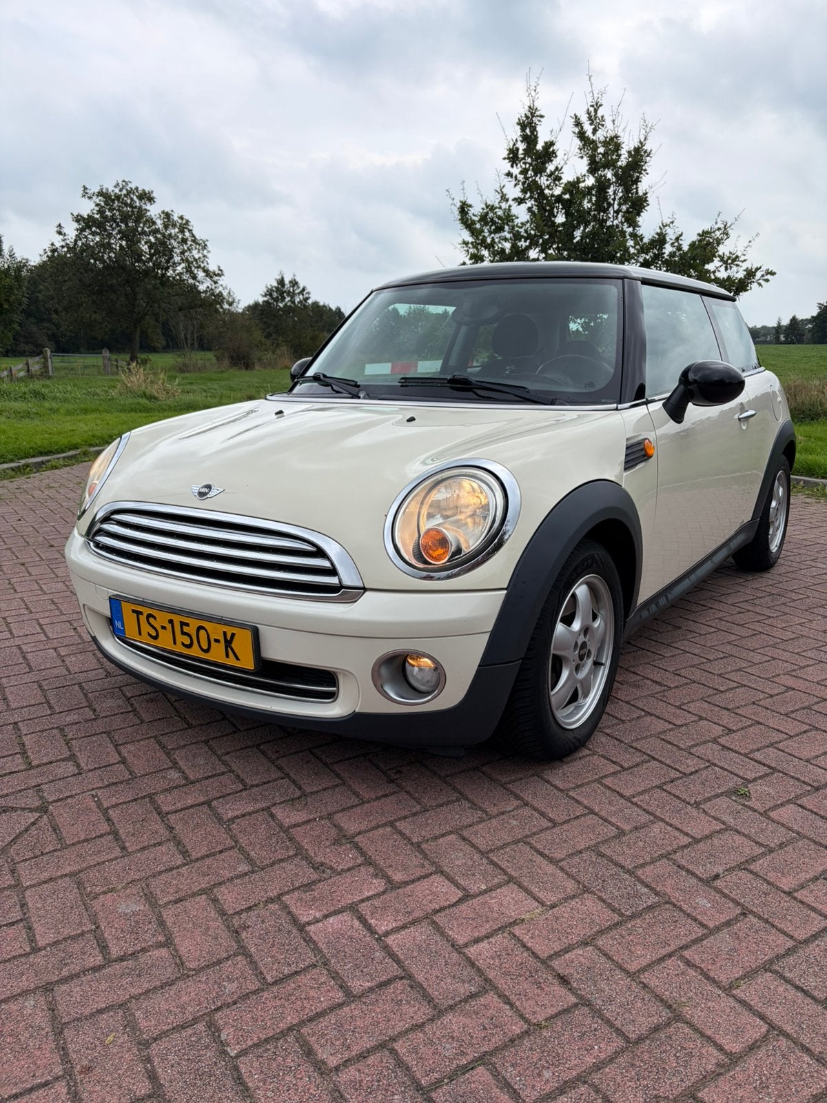 Mini 1.6 16V Cooper 2007 Wit, Voorwielaandrijving, Stof, 4 cilinders, 4 stoelen
