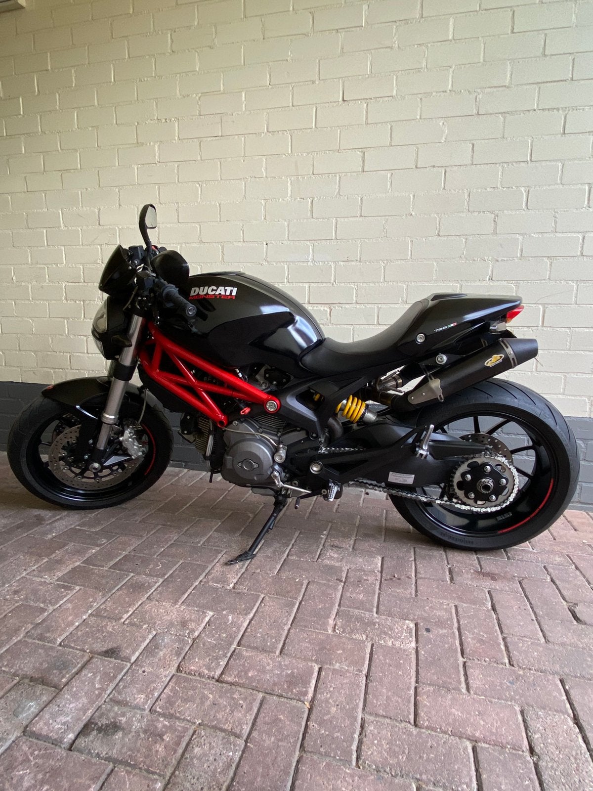 Super mooie Ducati Monster 796+ | Zwart-Rood | 34k km, Motoren, Motoren | Ducati, Particulier, Naked bike