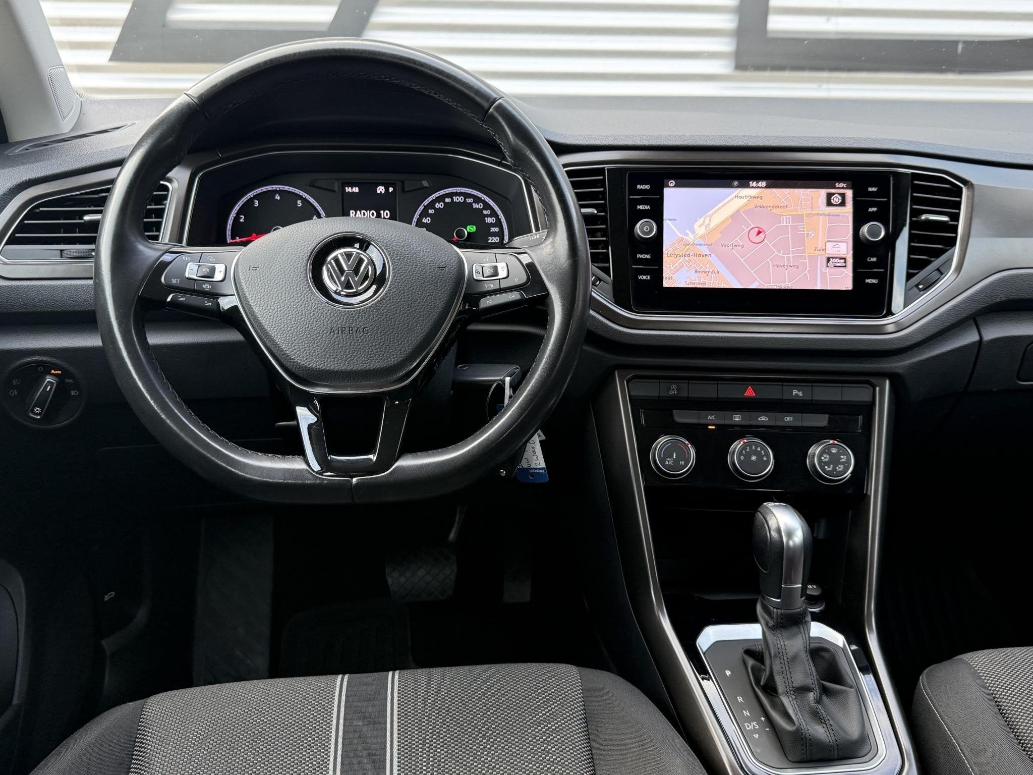 Volkswagen T-Roc 1.5 TSI Style 1e Eigenaar|Navi|Carplay|Auto, Auto's, Volkswagen, Stof, 4 cilinders, 150 pk, Zwart