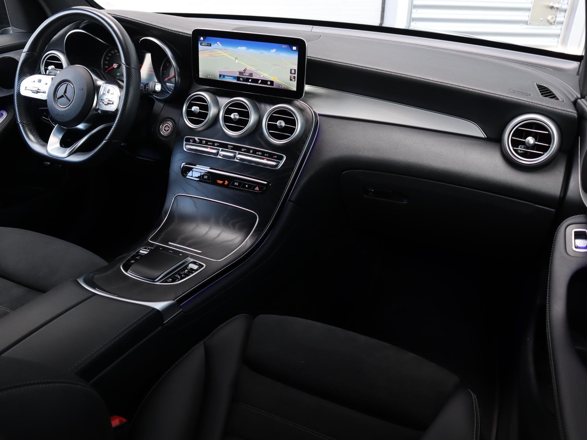 Mercedes-Benz GLC-klasse 300e 4MATIC, Auto's, 14 kWh, Gebruikt, 4 cilinders, 2000 kg